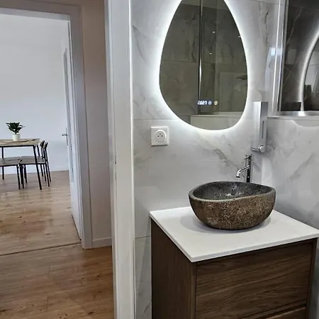 Luxury & Comfort With Private Parking Apartamento